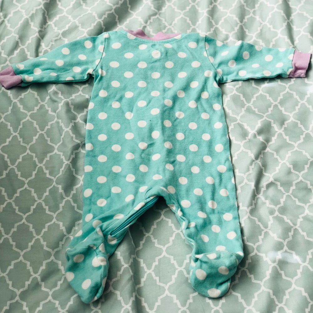 Onsie - Picture 7 of 8